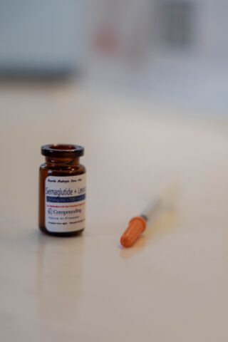 Are injectable weight loss medications safe, and what side effects should patients expect?